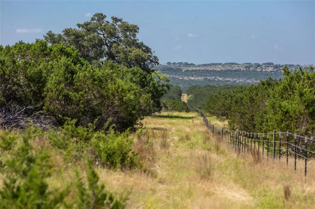 0 Cr 208 Watson TX 78611