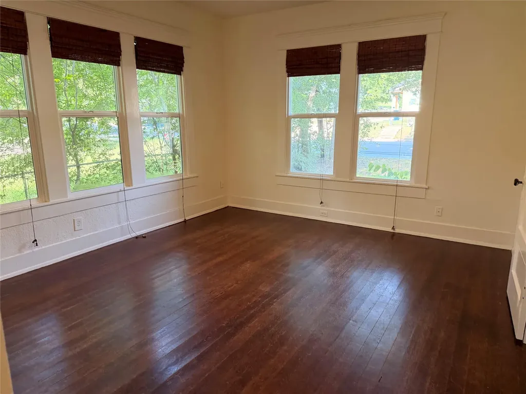 1136 Eleanor Street Austin TX 78721