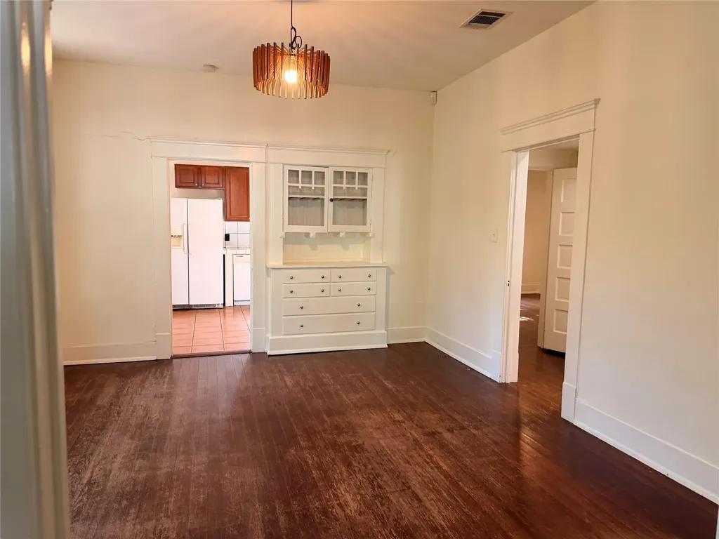 1136 Eleanor Street Austin TX 78721