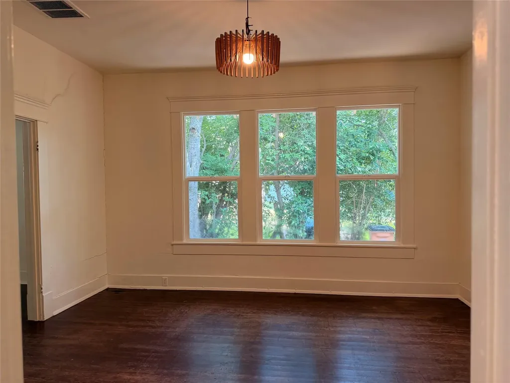 1136 Eleanor Street Austin TX 78721