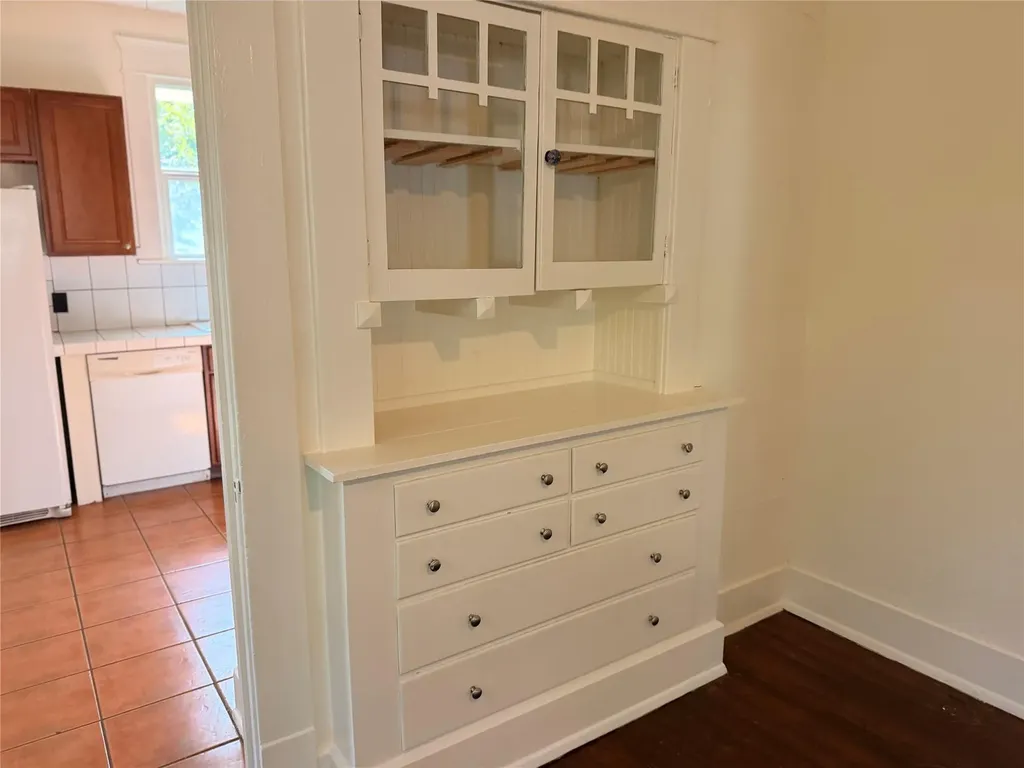 1136 Eleanor Street Austin TX 78721