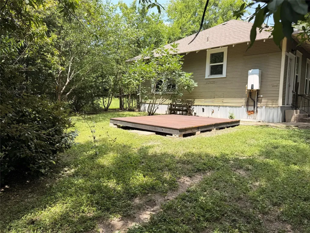 1136 Eleanor Street Austin TX 78721