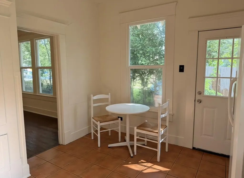 1136 Eleanor Street Austin TX 78721