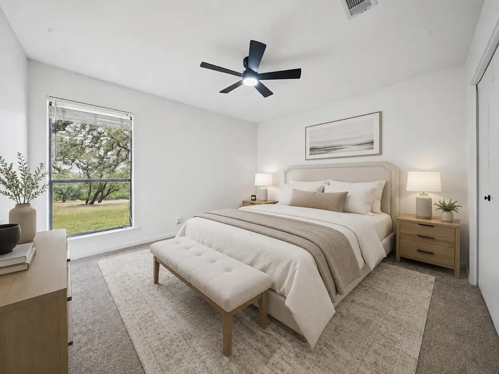 1013 Hidden Hills Drive Dripping Springs TX 78620