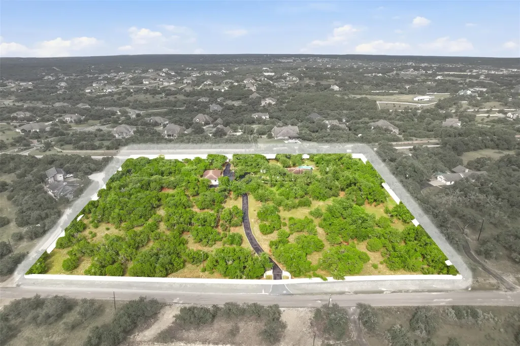 1013 Hidden Hills Drive Dripping Springs TX 78620