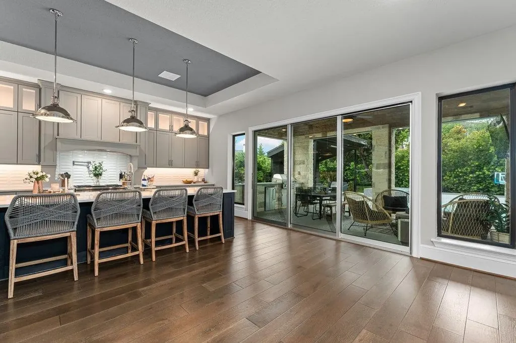 519 Woodside Terrace Austin TX 78738