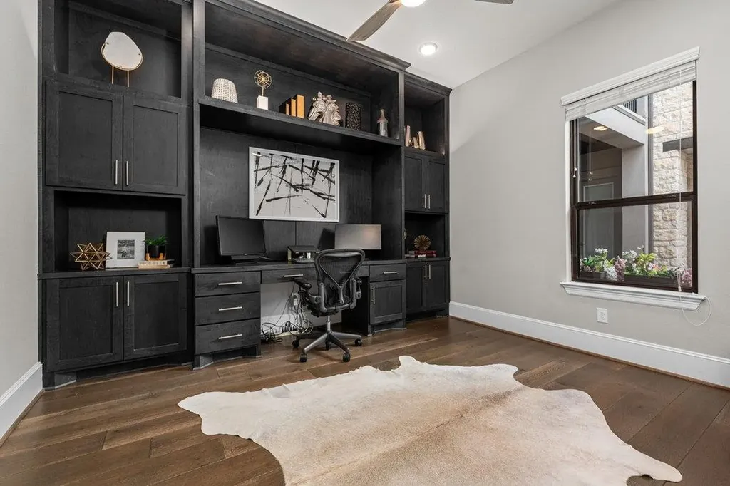 519 Woodside Terrace Austin TX 78738