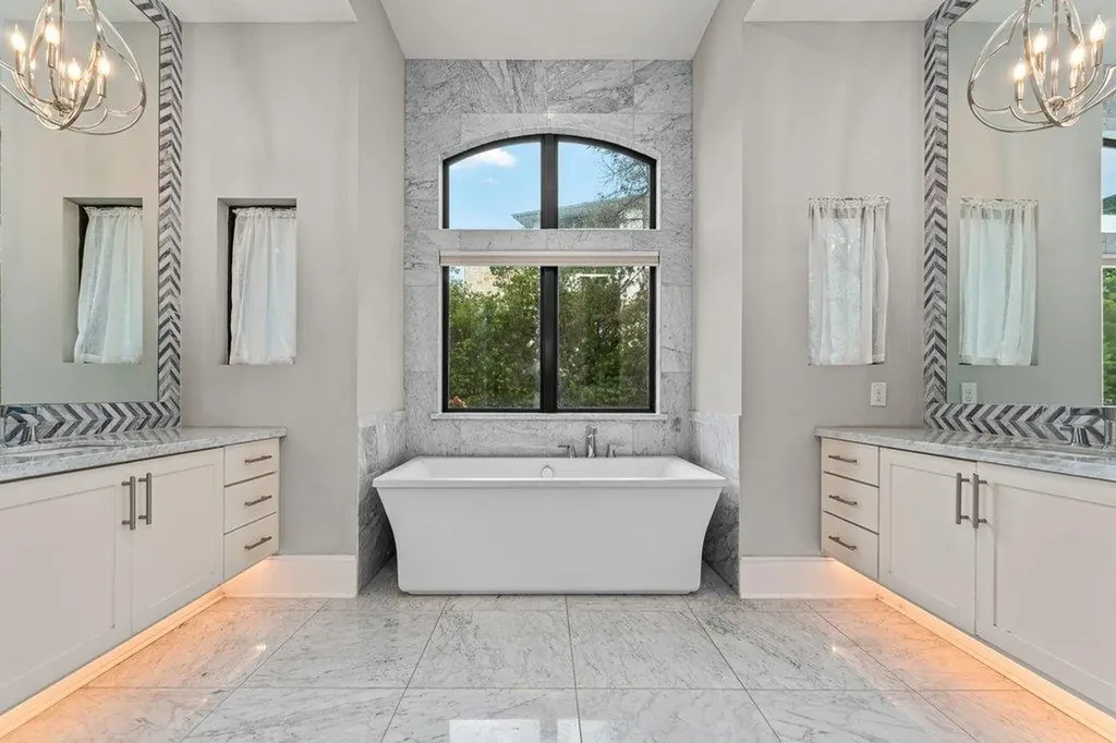 519 Woodside Terrace Austin TX 78738
