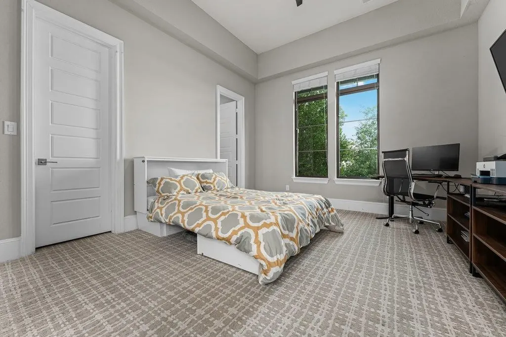 519 Woodside Terrace Austin TX 78738