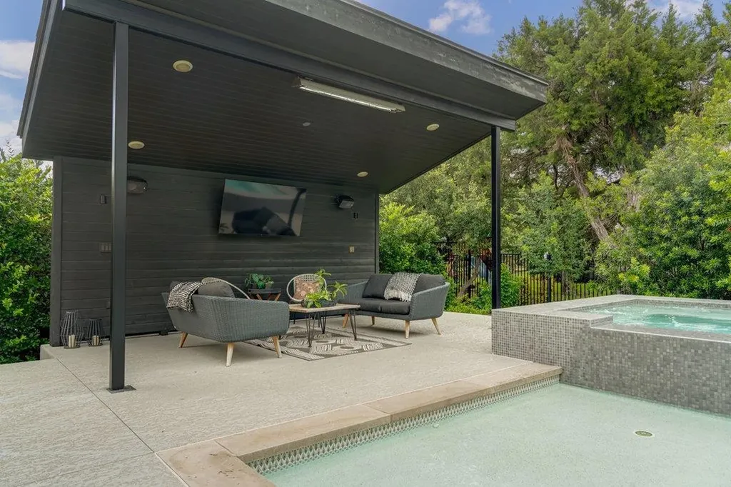 519 Woodside Terrace Austin TX 78738