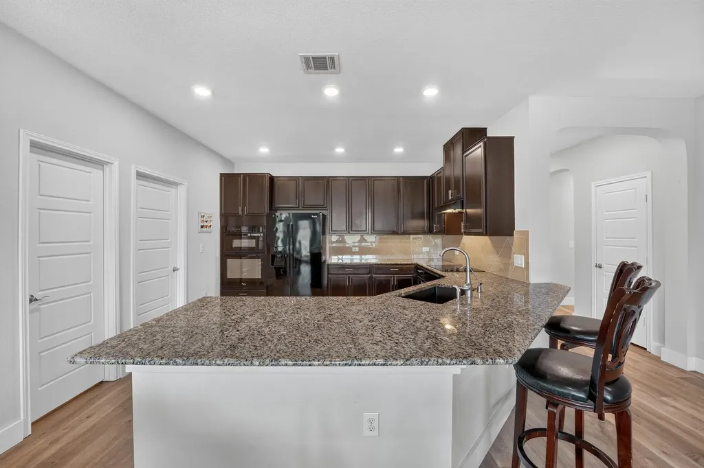 6912 Ondantra Bend Austin TX 78744