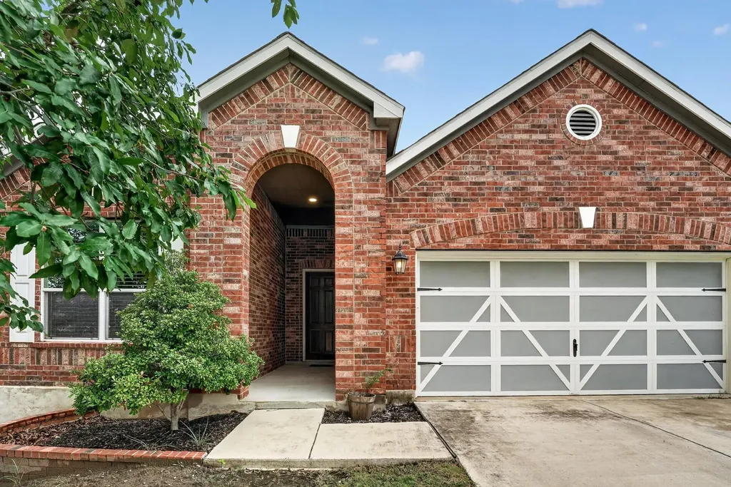 6912 Ondantra Bend Austin TX 78744
