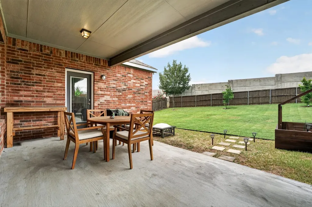 6912 Ondantra Bend Austin TX 78744