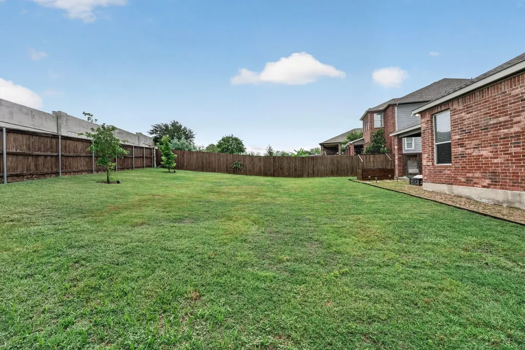 6912 Ondantra Bend Austin TX 78744
