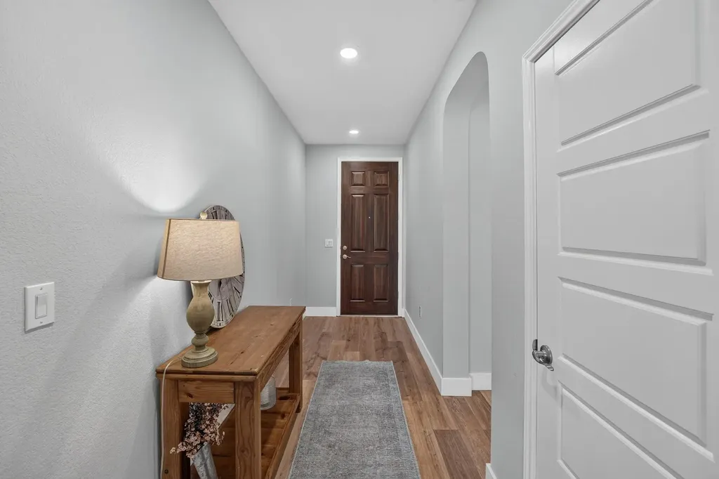 6912 Ondantra Bend Austin TX 78744