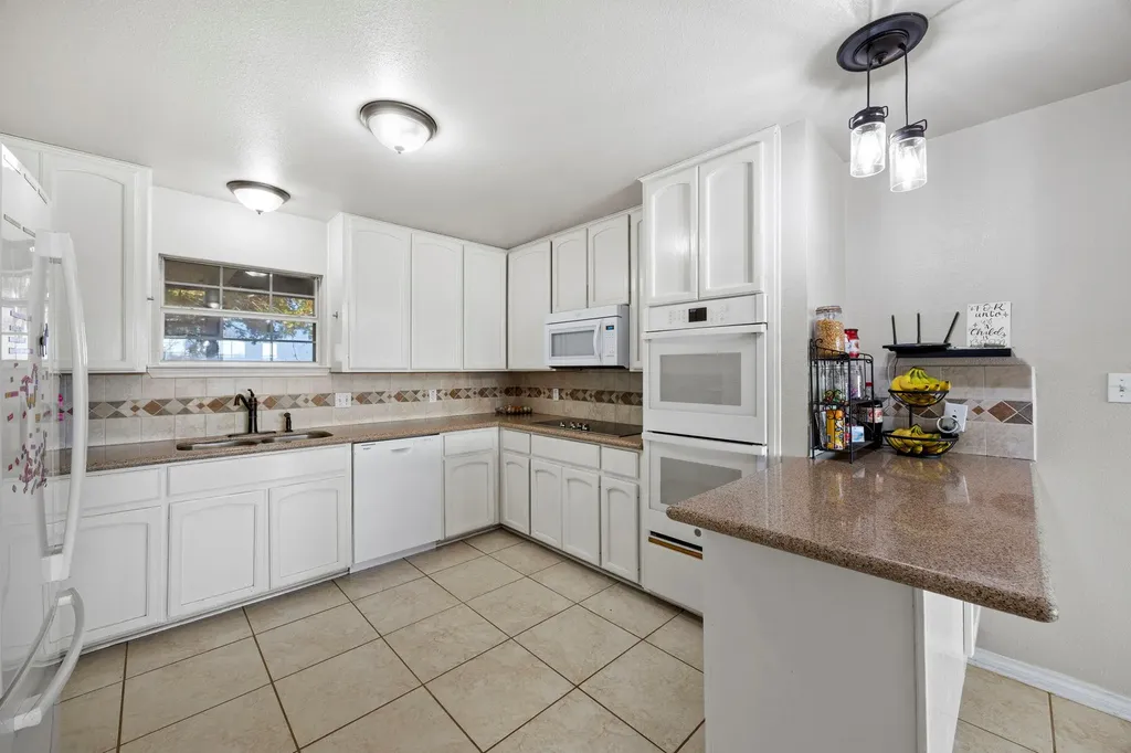 18751 State Highway 95 Holland TX 76534