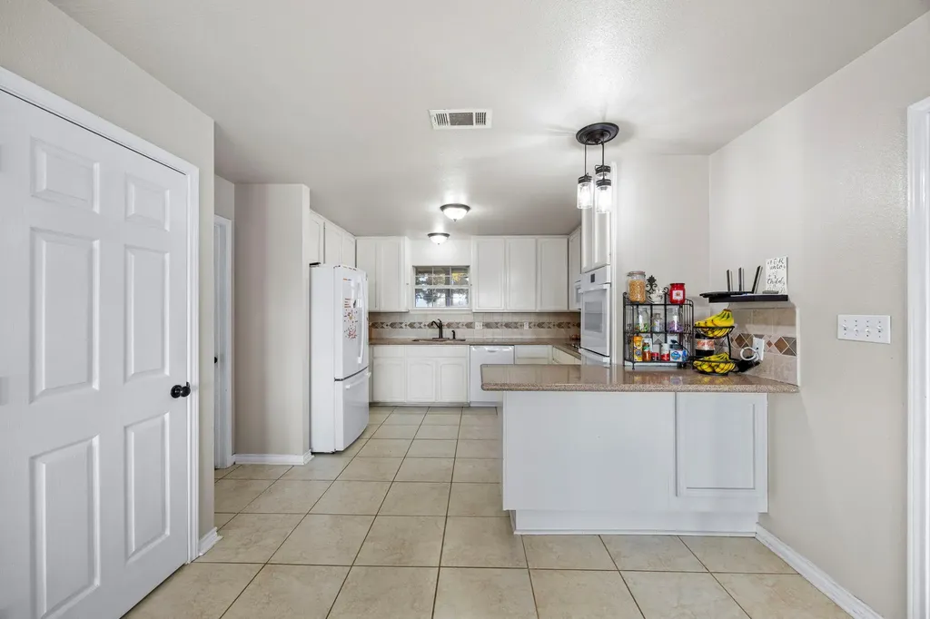 18751 State Highway 95 Holland TX 76534