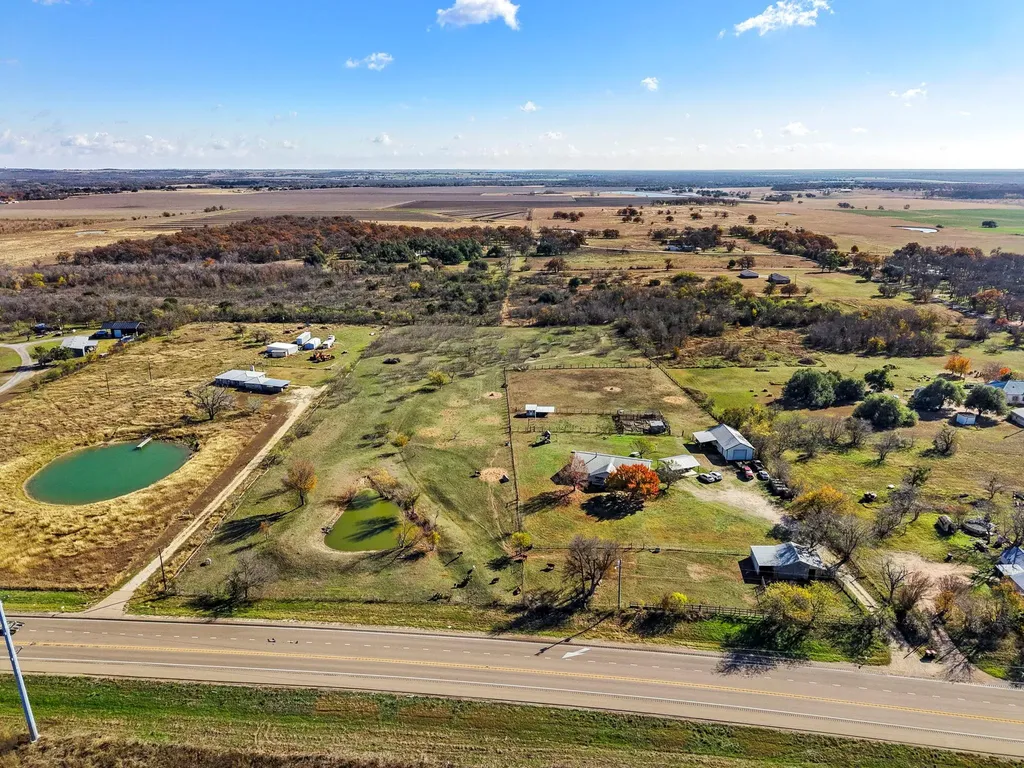 18751 State Highway 95 Holland TX 76534
