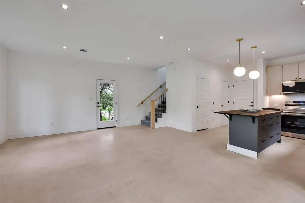 10918 Ridgeway Street Leander TX 78645