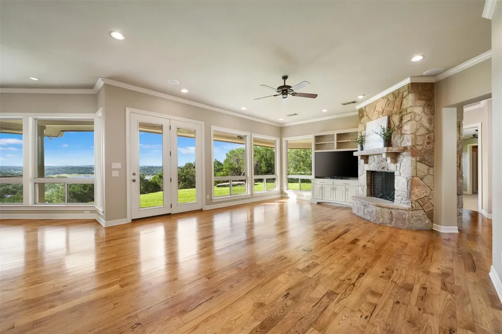 20608 Thurman Bend Road Spicewood TX 78669