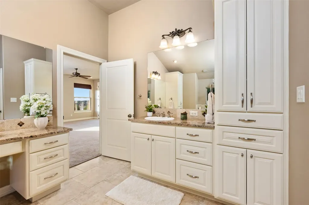 20608 Thurman Bend Road Spicewood TX 78669