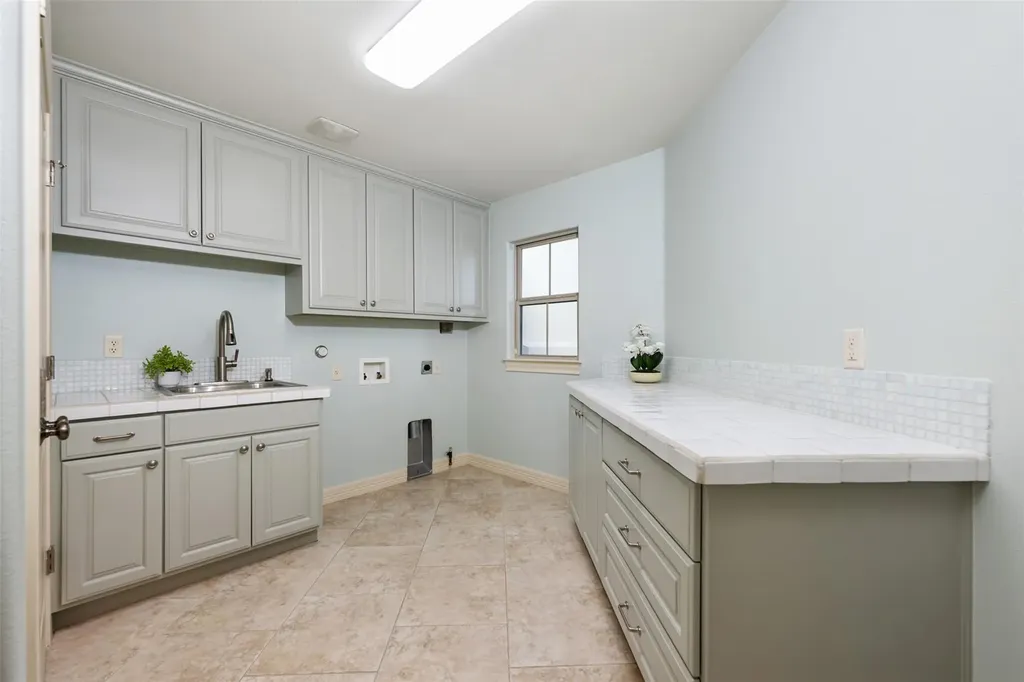 20608 Thurman Bend Road Spicewood TX 78669