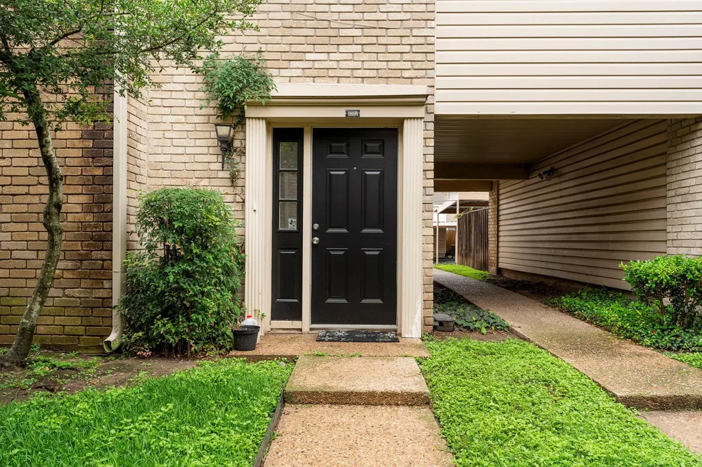 8400 Jamestown Drive Austin TX 78758