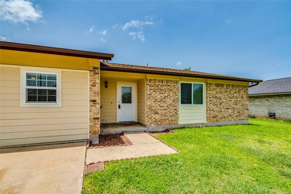 2202 Silver Spur Drive Round Rock TX 78681