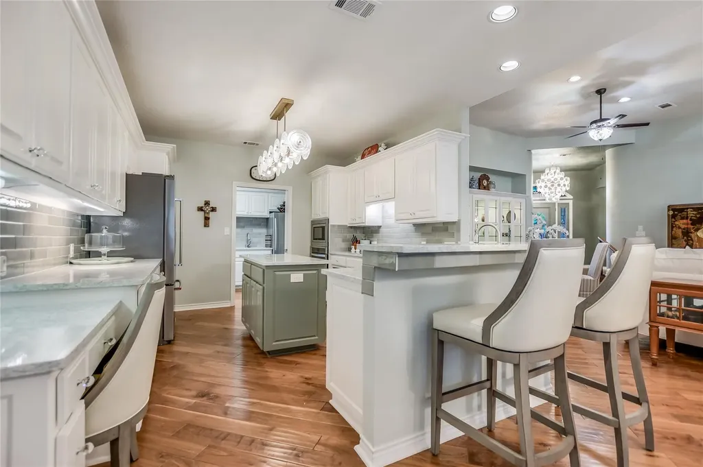 501 Sombrero Horseshoe Bay TX 78657