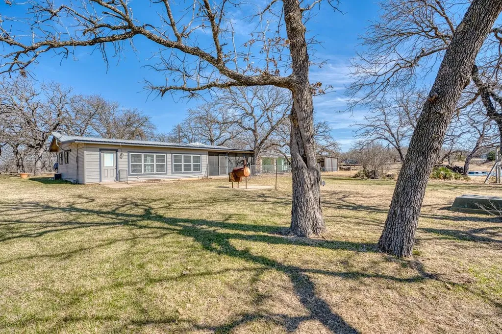 310 N Chaparral Burnet TX 78611