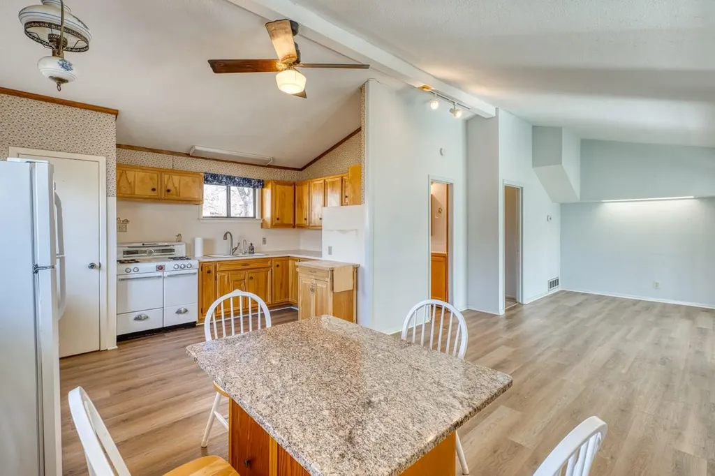 310 N Chaparral Burnet TX 78611