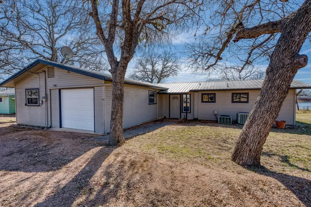 310 N Chaparral Burnet TX 78611