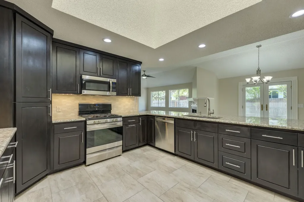 6613 Bramber Lane Austin TX 78754