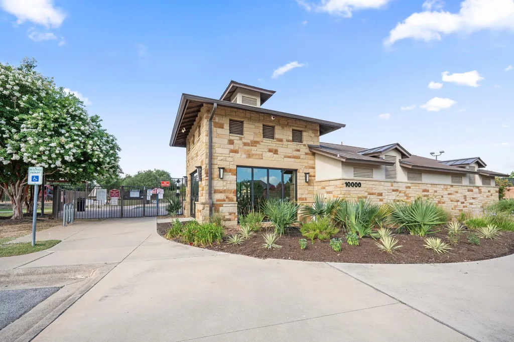 15700 Edenderry Drive Austin TX 78717