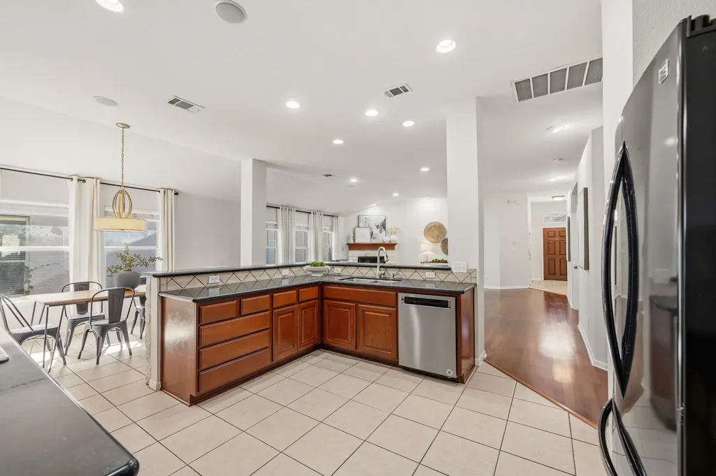 15700 Edenderry Drive Austin TX 78717