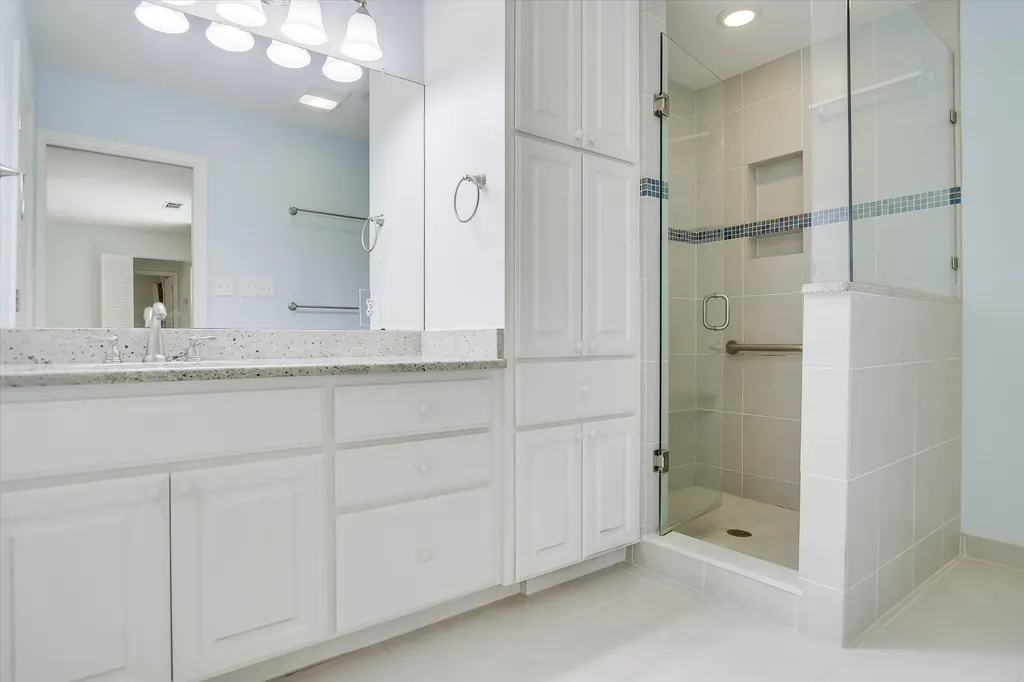 8113 East Court Austin TX 78759