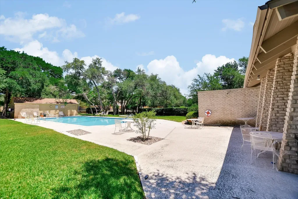 8113 East Court Austin TX 78759
