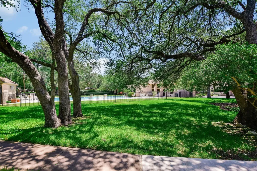 8113 East Court Austin TX 78759