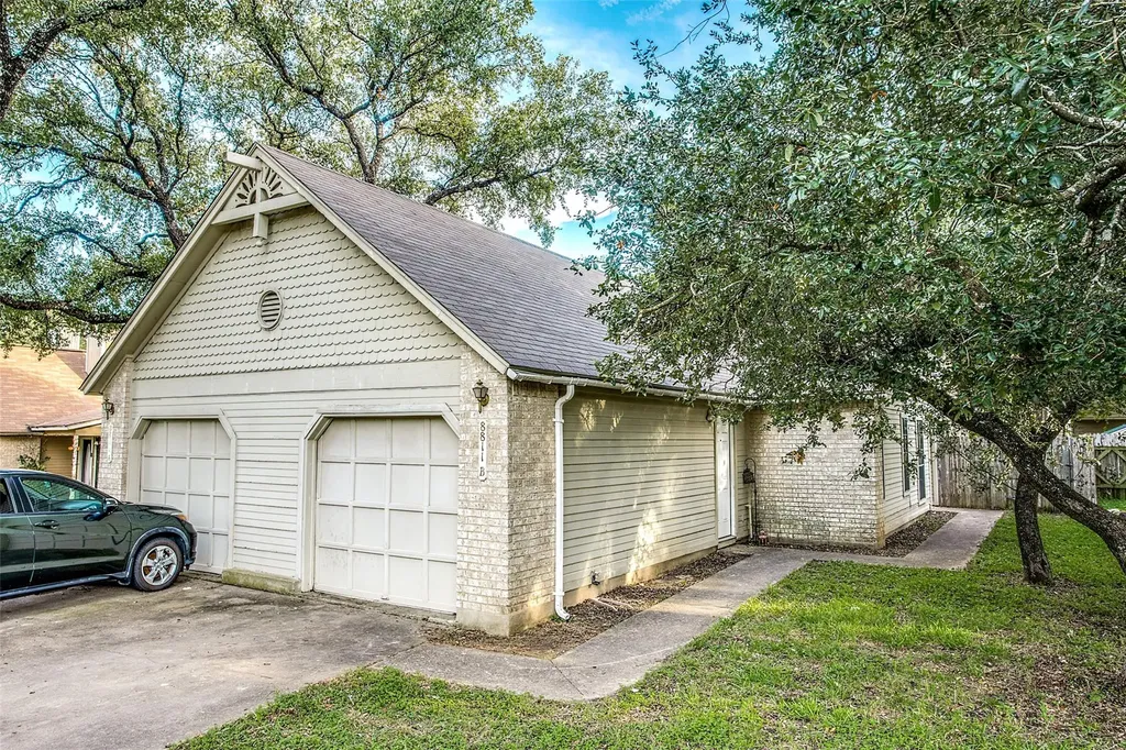 8811 Clearbrook Trail Austin TX 78729