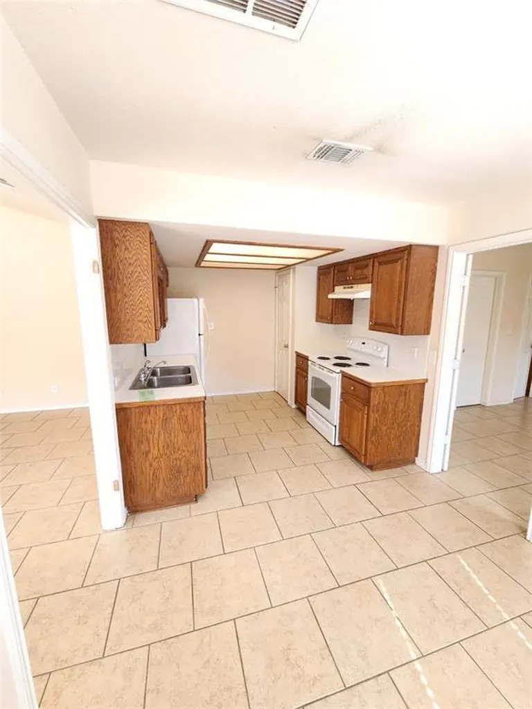 8811 Clearbrook Trail Austin TX 78729
