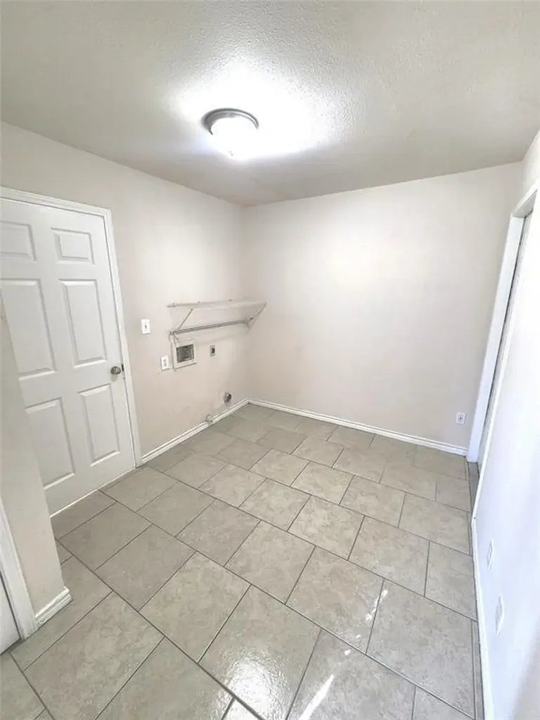 8811 Clearbrook Trail Austin TX 78729
