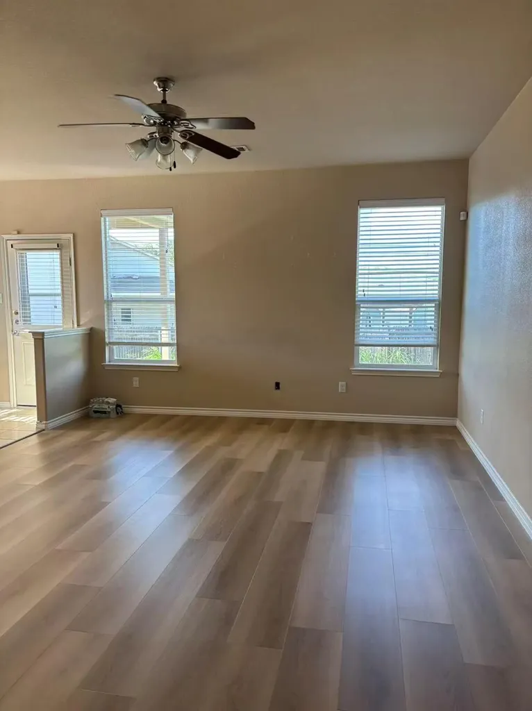 301 Comal Run Hutto TX 78634