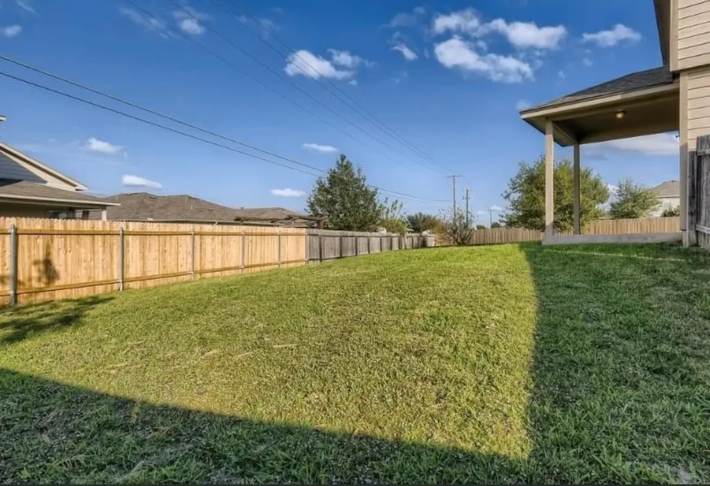 301 Comal Run Hutto TX 78634