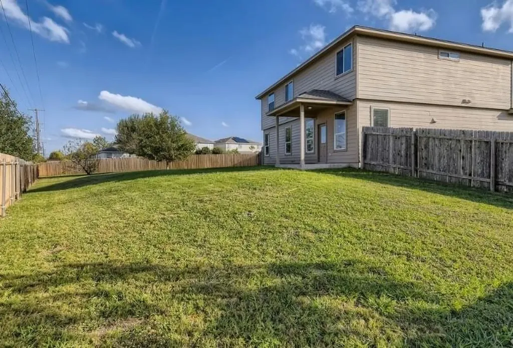 301 Comal Run Hutto TX 78634