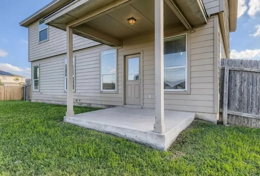 301 Comal Run Hutto TX 78634