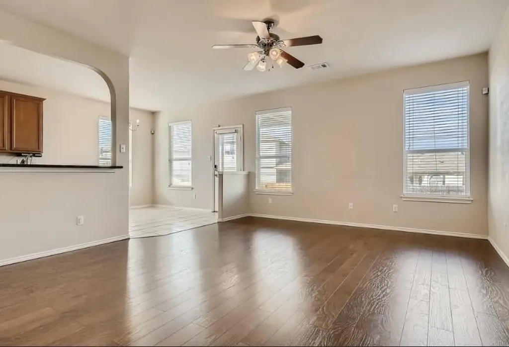 301 Comal Run Hutto TX 78634