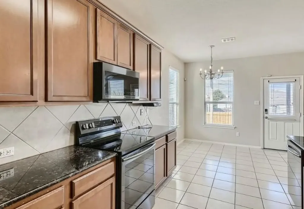 301 Comal Run Hutto TX 78634
