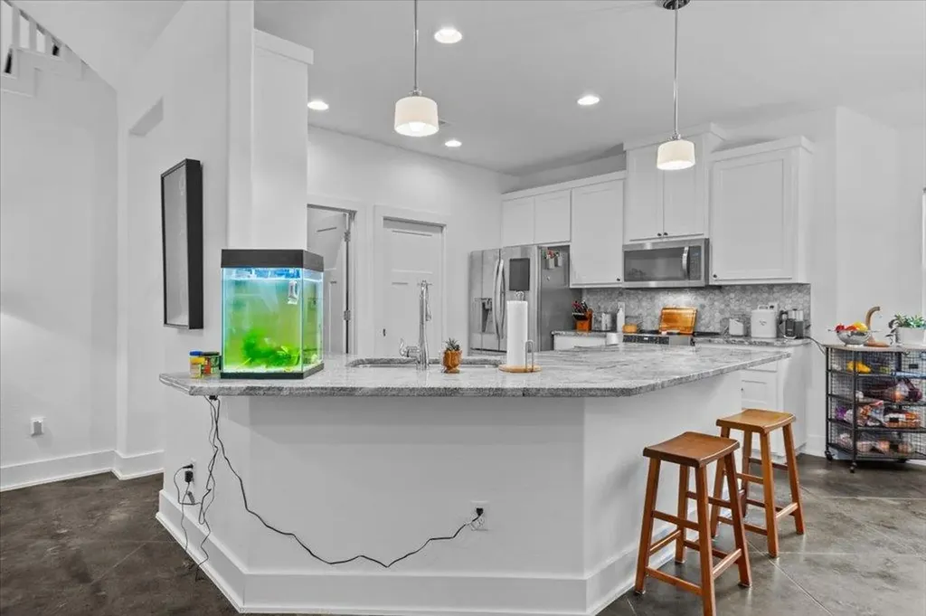 10304 Twin Lake Circle Dripping Springs TX 78620