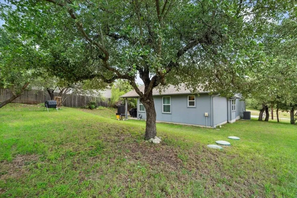10304 Twin Lake Circle Dripping Springs TX 78620