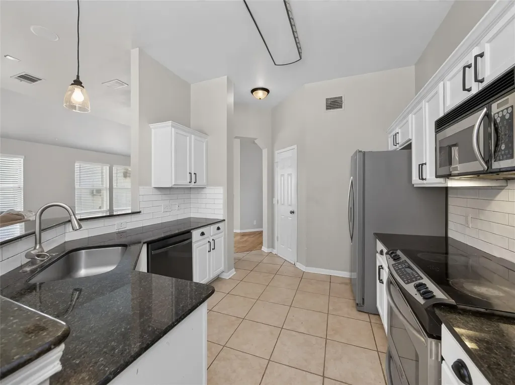 815 Lantana Lane Leander TX 78641